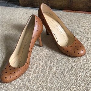 Kate Spade “Karolina” classic pumps. Beautiful!